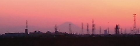 流山IC付近からの富士山01