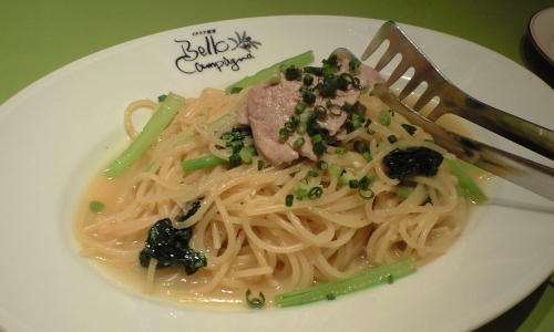 ベッロカンパーニャ(生姜と青菜と豚肉のパスタ)