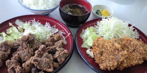 鯨の竜田揚げと鯨カツ
