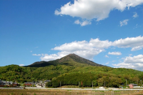 桜川市真壁町酒寄から見た筑波山