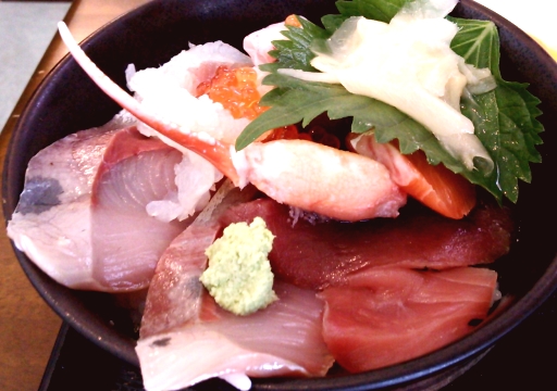 すずき(海鮮丼).jpg