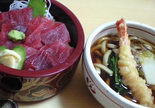 松栄鮨 うどん・鉄火丼セット