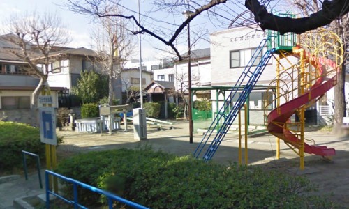 児童公園にひっそり佇む立石様